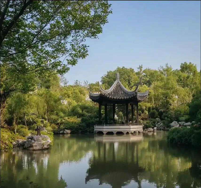 鄂州语蝶餐饮有限公司